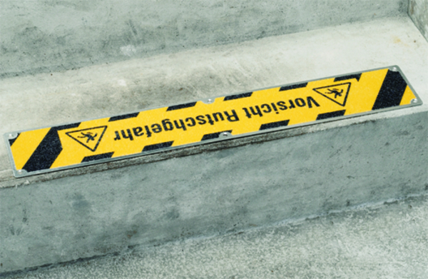 Antirutschplatte/Treppenkante, Safety-Stair "Vorsicht Stufe" , schwarz/gelb, 110 x 660 mm